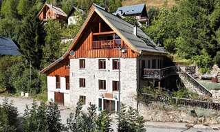 Maison 20 Pièces 422 m² à vendre à Oz (38114)