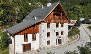 Maison 20 Pièces 422 m² à vendre à Oz (38114)