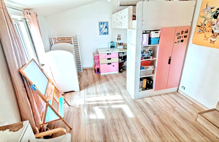 À La Ciotat   Maison T5 avec jardin arboré à 600 m de la pla — photo 4
