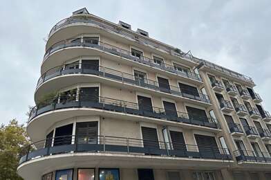 Appartement 3 pièces 945 €