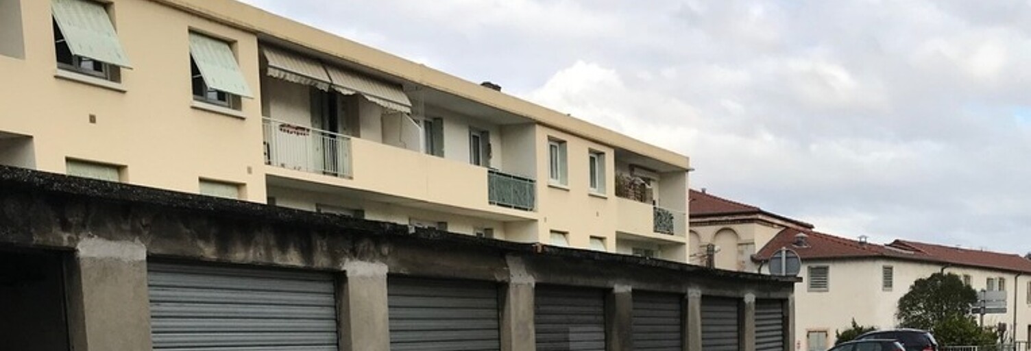 Garage   m² à louer à Bourg-lès-Valence (26500)