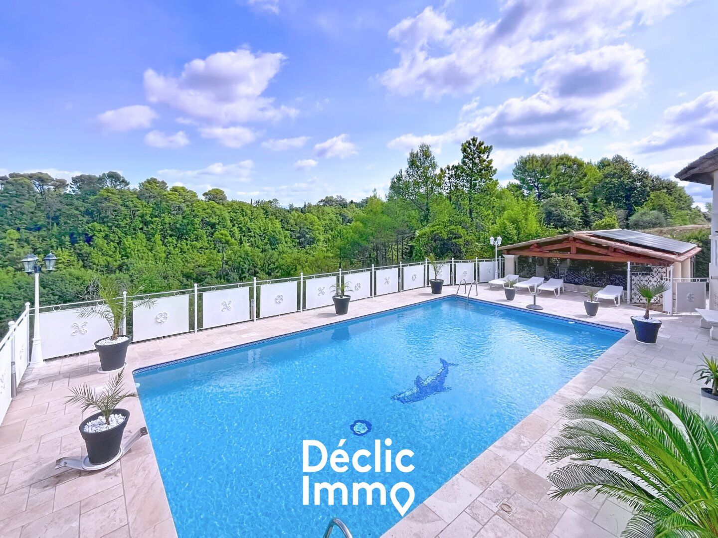 Villa / Maison  T6 à vendre Saint-Paul-en-Forêt 83440