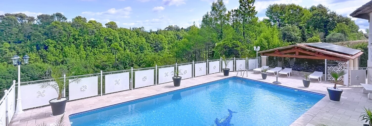 Maison 6 Pièces 192 m² à vendre à Saint-Paul-en-Forêt (83440)