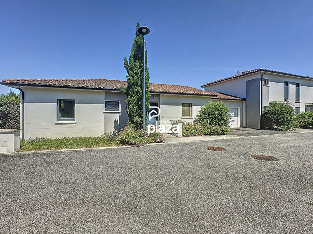 Exclusivité Plaza - Maison T4 Plain Pied de 85.67m² dans une impasse au calme sans vis à vis — photo du bien
