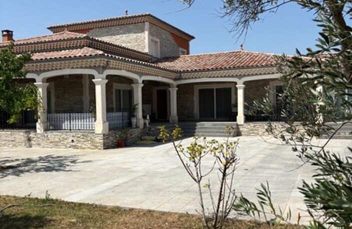 Villa — photo 3