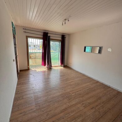 Appartement 3 pièces 143300 €