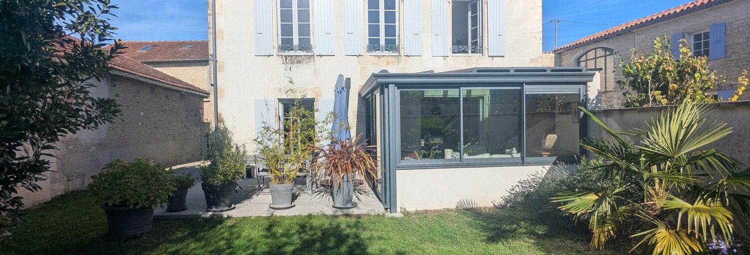 Maison 5 Pièces 131 m² à vendre à Surgères (17700)