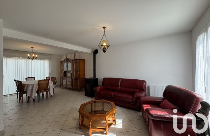 Vente Maison/villa 8 pièces — photo 4