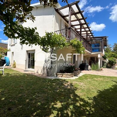 Maison 8 pièces 329900 €