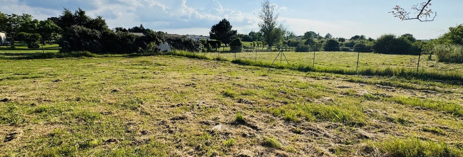 Terrain  700 m² à vendre à Saint-Germain-du-Puch (33750)