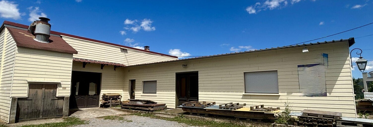 Commerce  325 m² à vendre à Saint-Étienne-de-Fontbellon (07200)