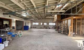 Commerce  325 m² à vendre à Saint-Étienne-de-Fontbellon (07200)