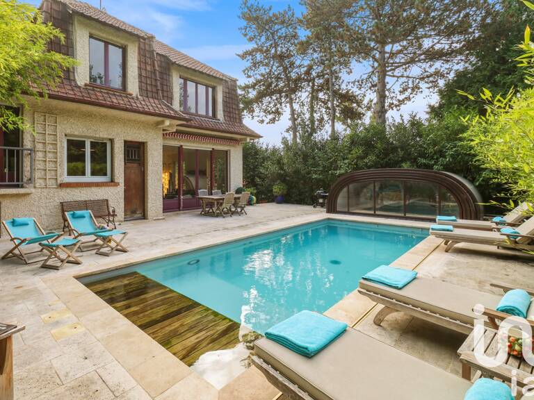 Vente Maison/villa 8 pièces — photo 1