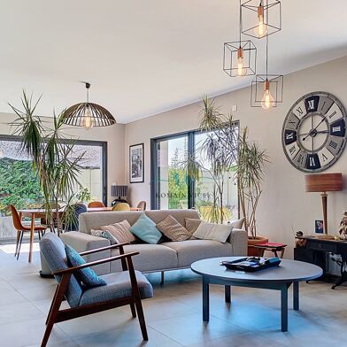 Maison 5 pièces 579000 €