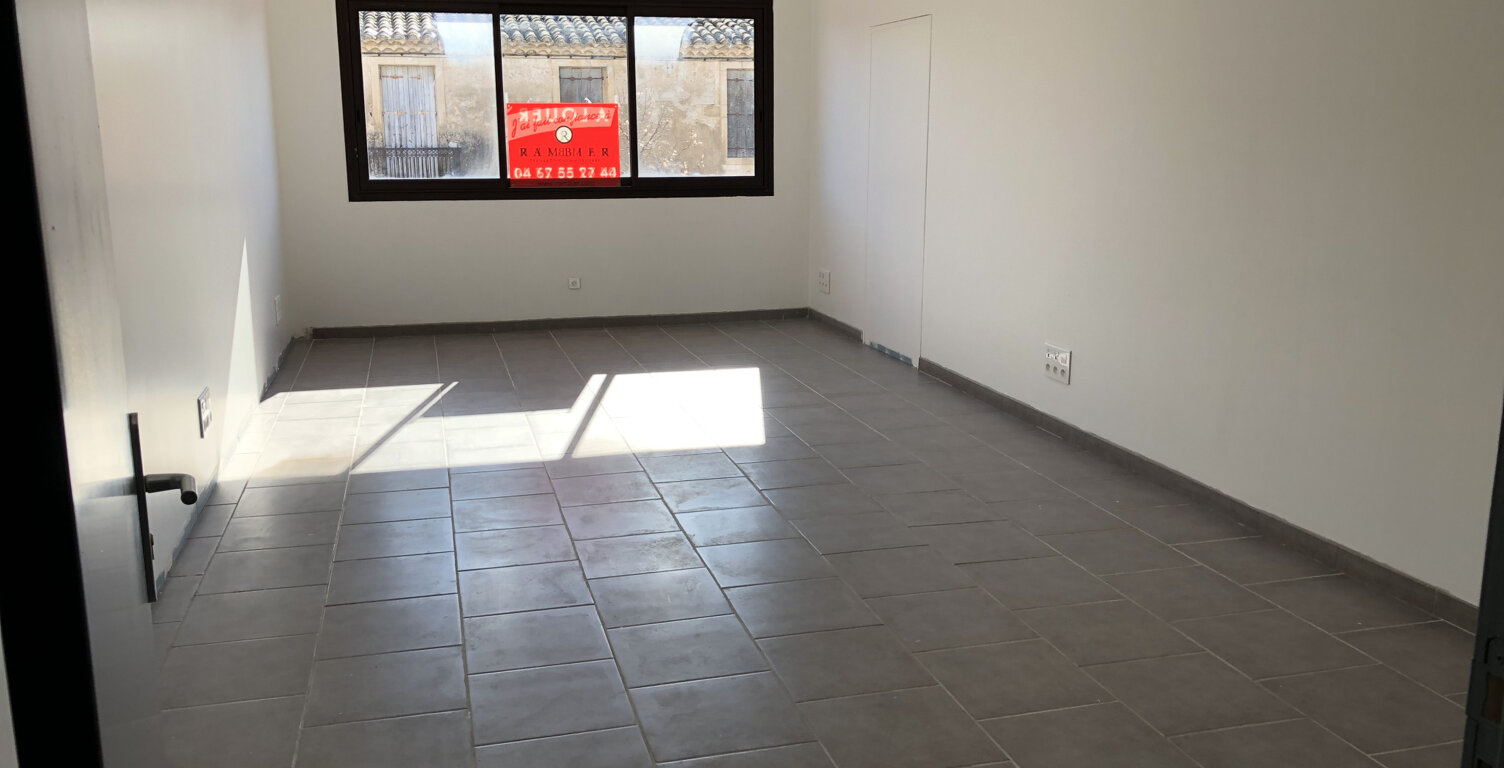SAINT MATHIEU DE TREVIERS local commercial — photo 1
