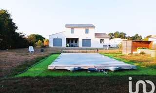 Maison 10 Pièces 213 m² à vendre à Corme-Royal (17600)