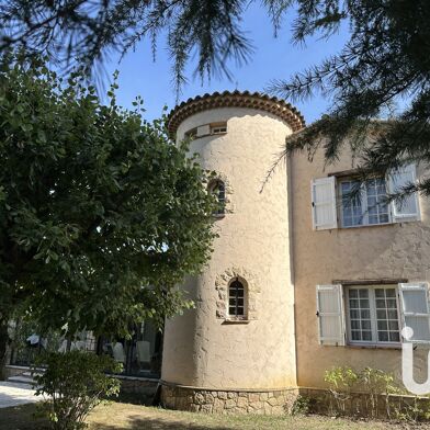 Maison 7 pièces 877110 €