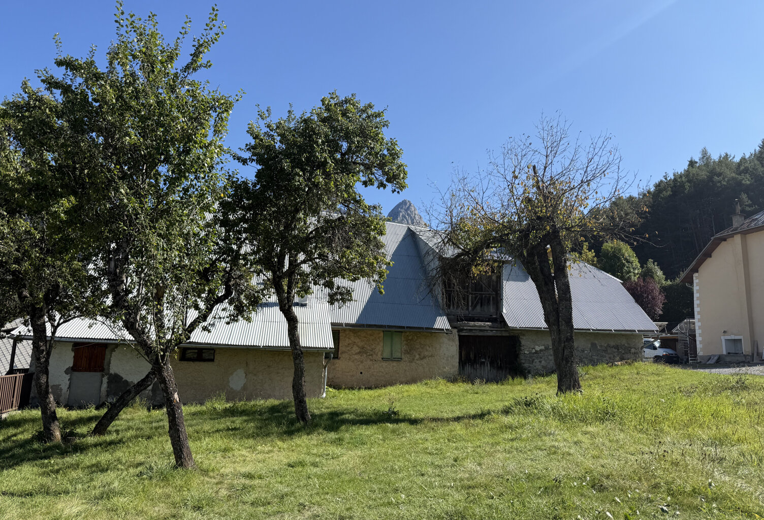 Ferme de village à rénover — photo 1