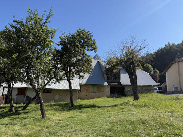 Ferme de village à rénover — photo du bien