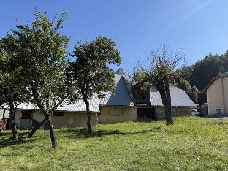Ferme de village à rénover — photo 1