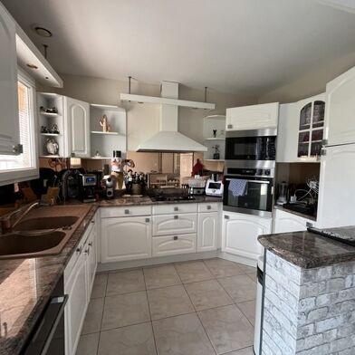 Maison 5 pièces 305000 €