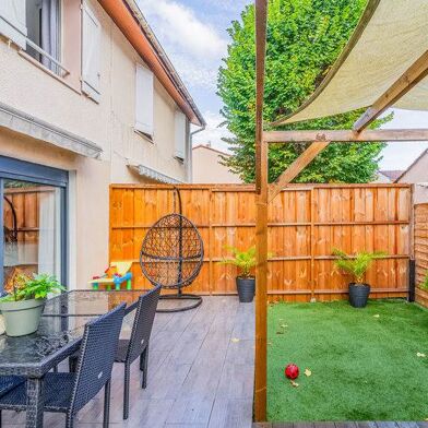 Maison 4 pièces 369600 €