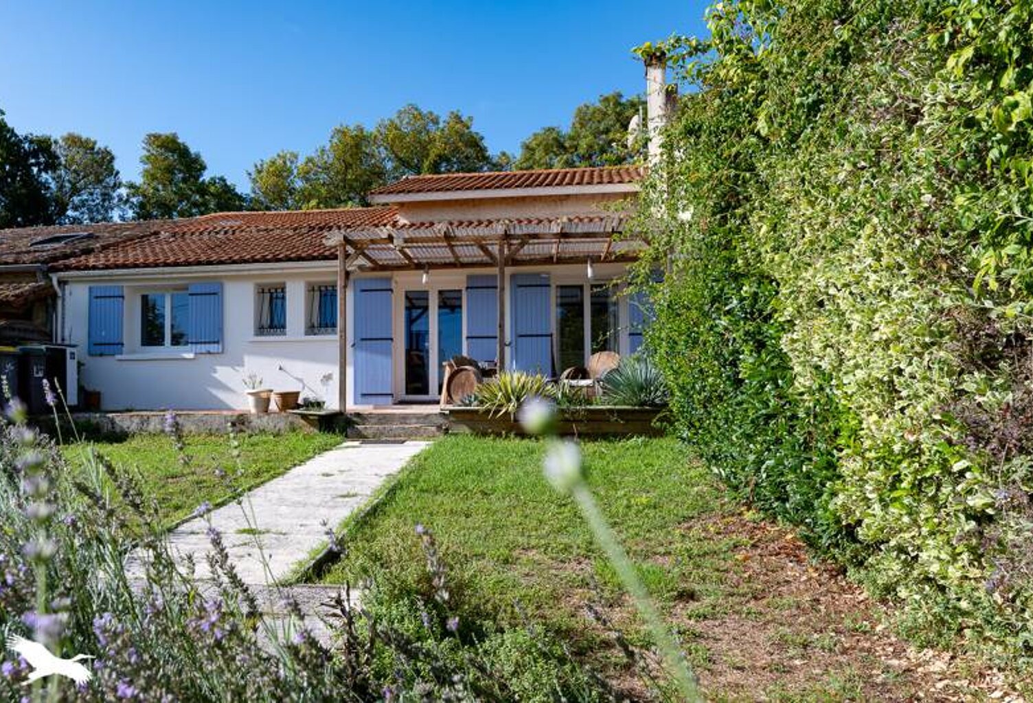 Maison en pierre de 4 pièces principales — photo 1
