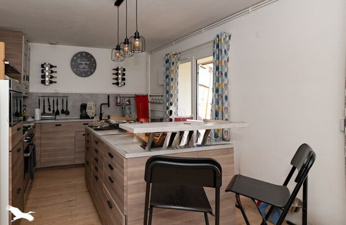 Maison en pierre de 4 pièces principales — photo 2