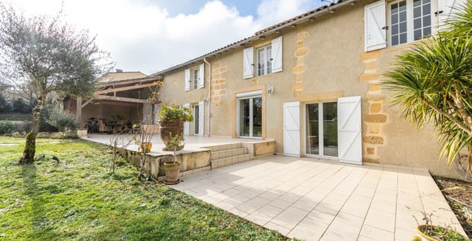 Maison en pierre de 11 pièces principales — photo 1