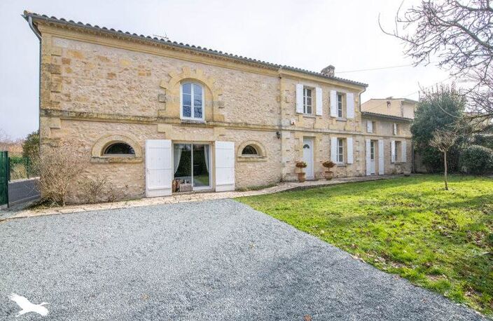Maison en pierre de 11 pièces principales — photo 2