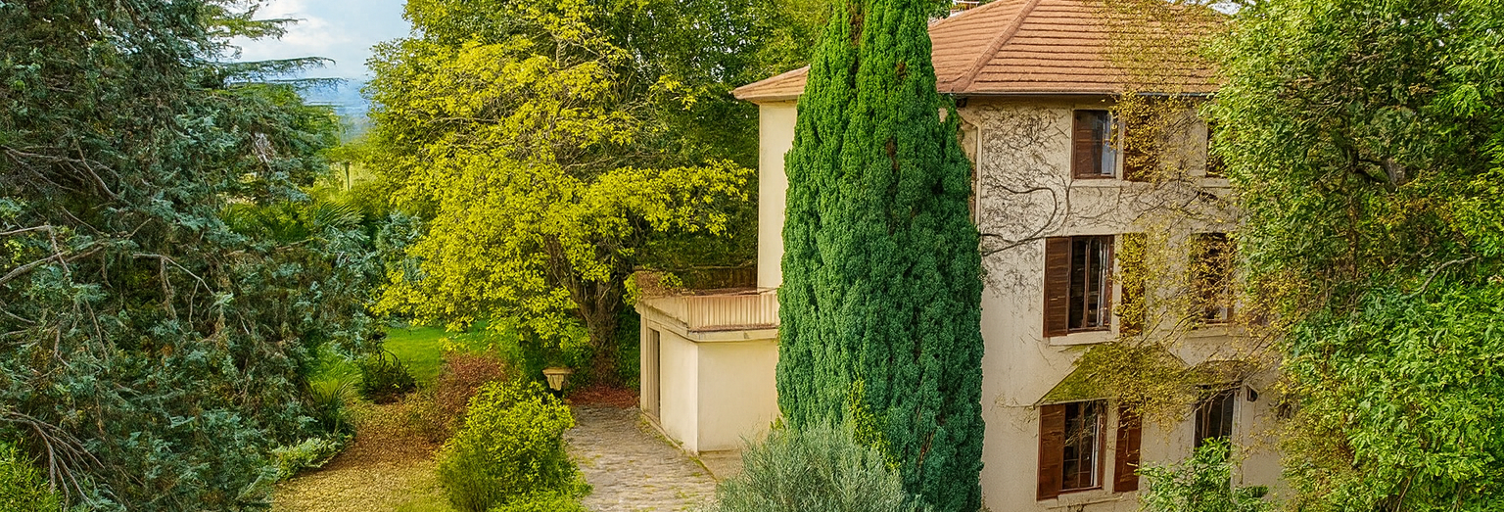 Maison 9 Pièces 300 m² à vendre à Cheyssieu (38550)