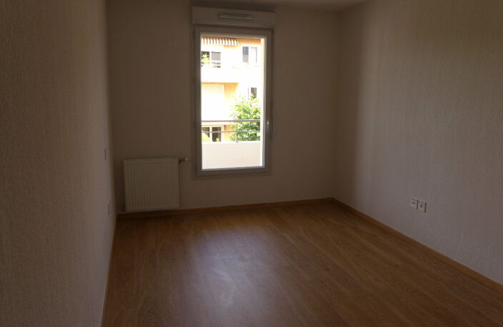 APPARTEMENT BBC T2  de 2016- LARDENNE — photo 4
