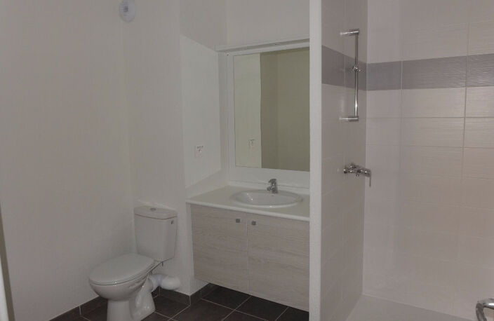 APPARTEMENT BBC T2  de 2016- LARDENNE — photo 5