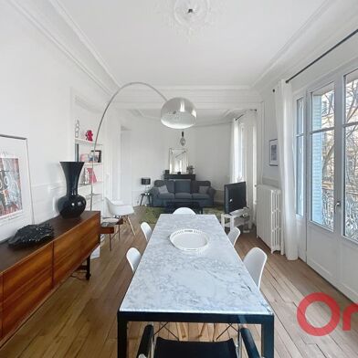 Appartement 4 pièces 299250 €