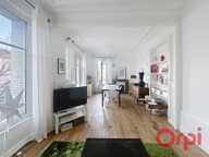 APPARTEMENT STANDING VICHY T4 - BALCONS - COEUR DE VILLE - MOULURES - HAUTEUR SOUS PLAFONs — photo 3