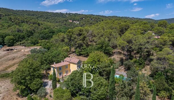 Villa / Maison 8 pièces  à vendre Aix-en-Provence 13100