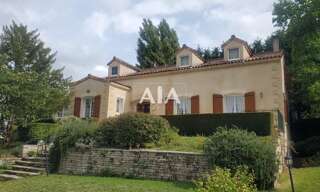 Maison 8 Pièces 242 m² à vendre à Ruffec (16700)