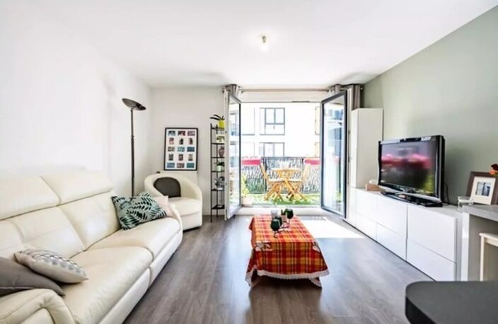 Appartement T3 á vendre, 3 pièces PLAISIR (78370) — photo 3