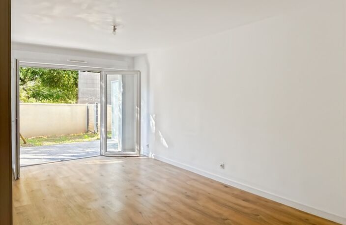 SAINT NAZAIRE PROXIMITE PLAGE PORCÉ ET VIRECHAT SAINT MARC SUR MER  - Appartement à vendre 2 pièces - Jardin PRIVATIF - Garage — photo 2