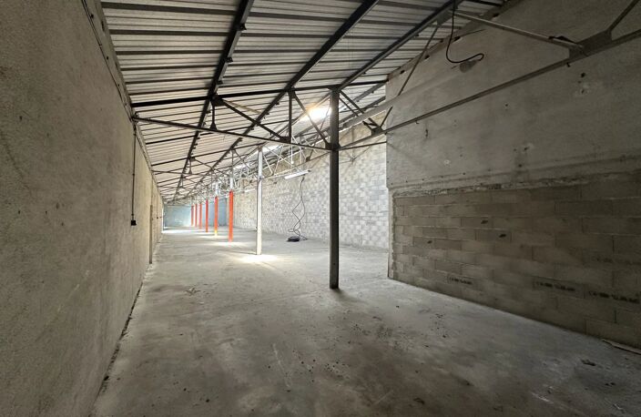 CASTRES MELOU LOCAL DEPOT — photo 2