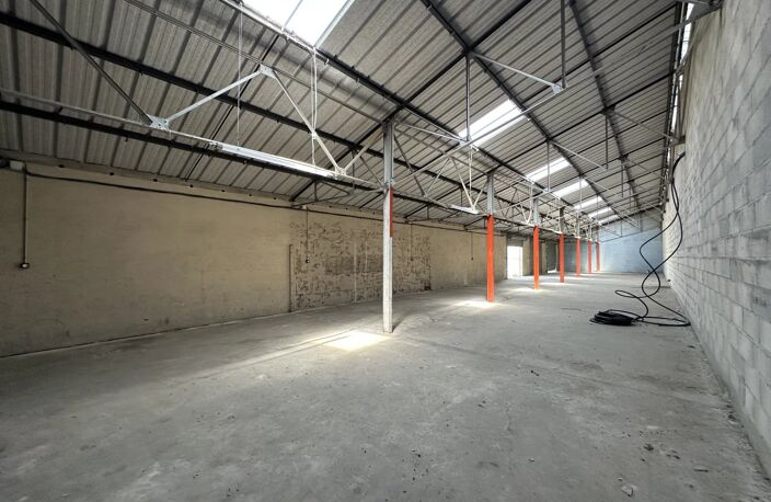 CASTRES MELOU LOCAL DEPOT — photo 3