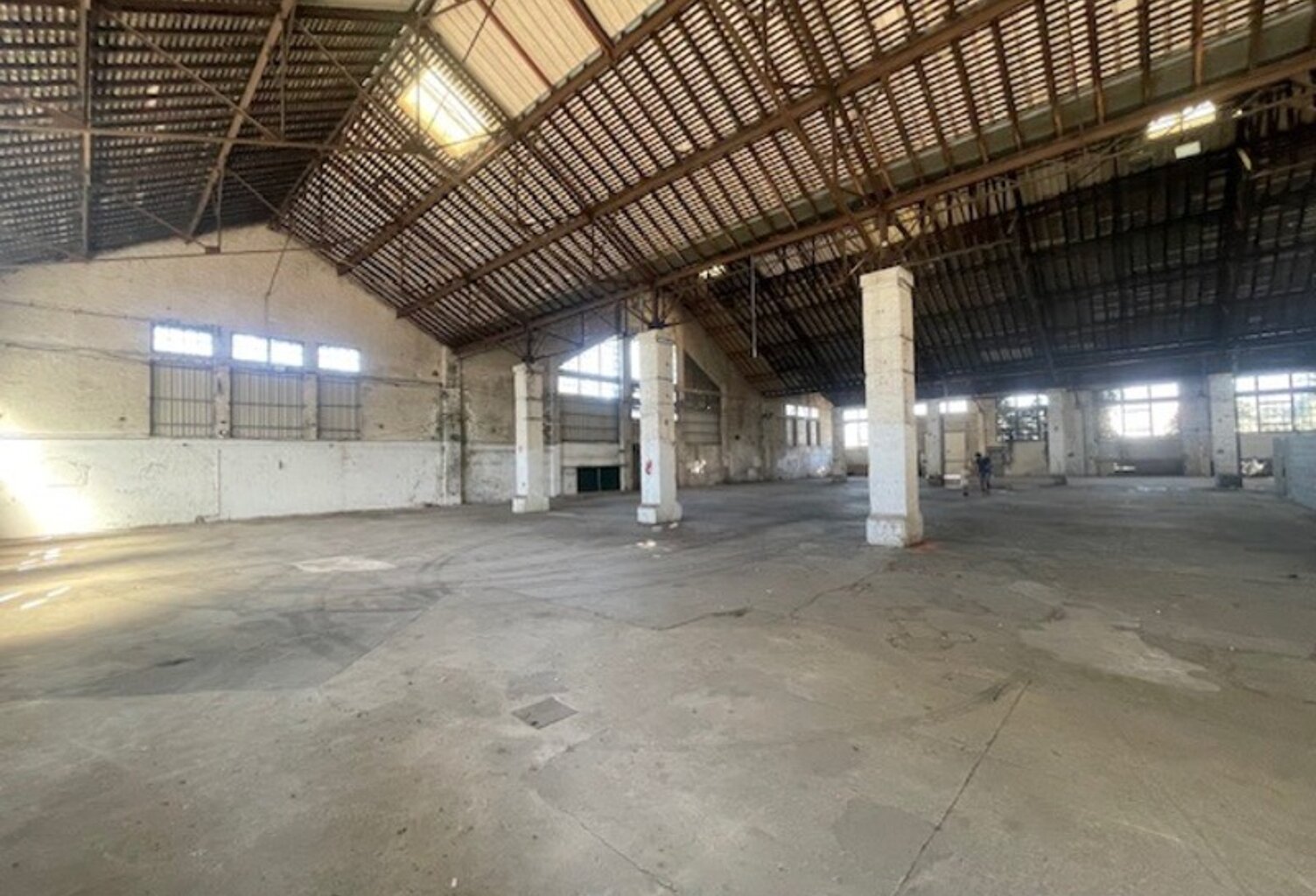 Dpt Hautes Pyrénées (65), à louer TARBES Bâtiment Industriel — photo 1