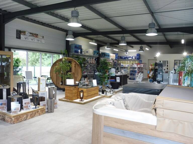 Fonds de commerce Pisciniste à vendre SUD Loir et CHER — photo 1
