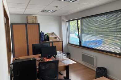 Bureau  2523 €