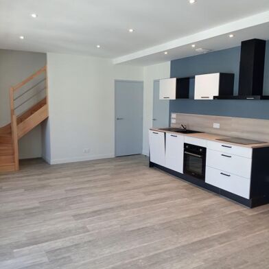 Appartement 3 pièces 825 €