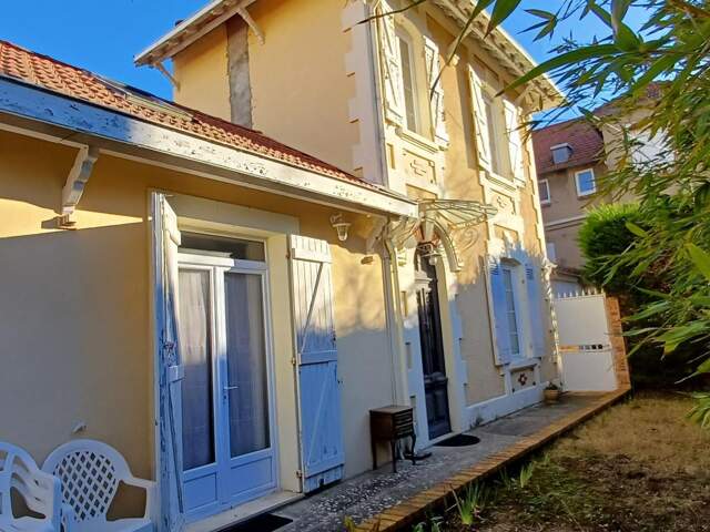 Maison Individuelle en Hyper Centre, à deux pas de la plage avec parking — photo du bien