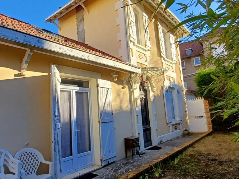 Maison Individuelle en Hyper Centre, à deux pas de la plage avec parking — photo 1