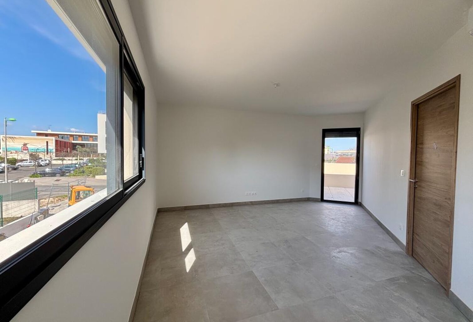 Appartement T2 avec terrasse et parking — photo 1