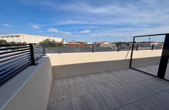 Appartement T2 avec terrasse et parking — photo 4