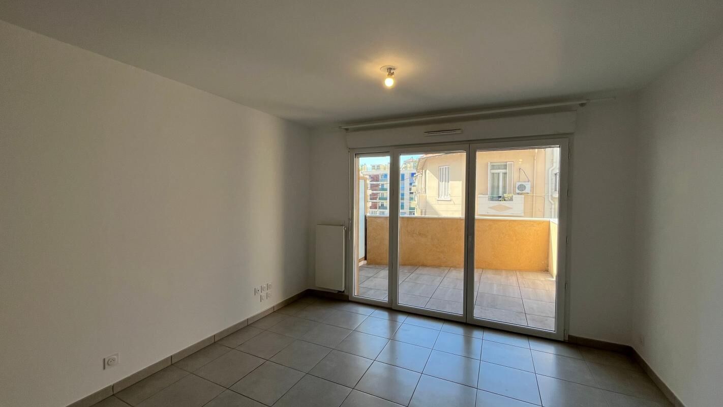 Appartement t2 toulon boulevard leon bourgeois parking